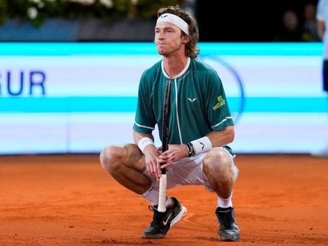 求与长期竞 求与长期竞